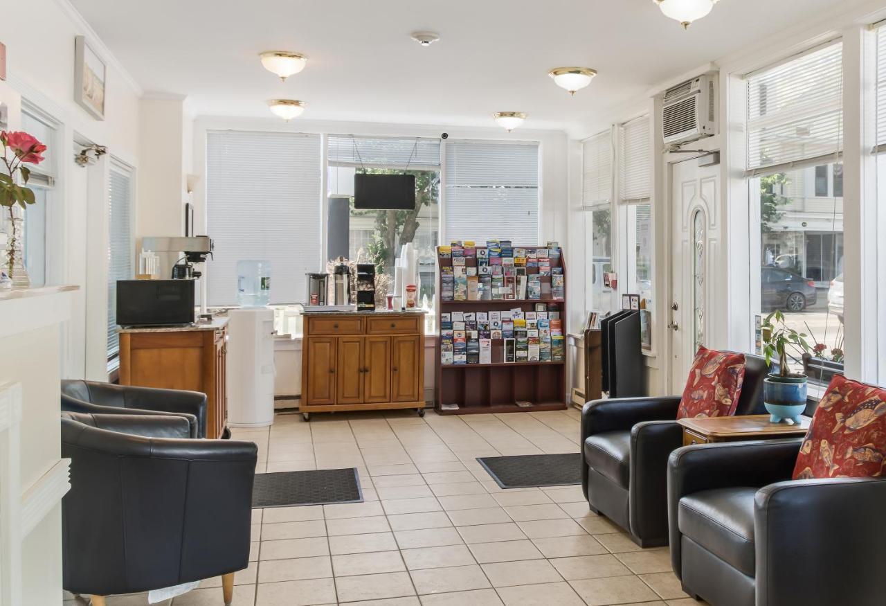Americas Best Value Inn Hyannis הייאניס מראה חיצוני תמונה