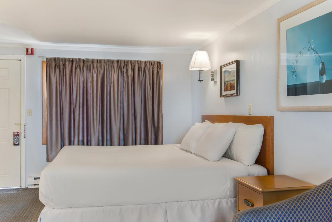 Americas Best Value Inn Hyannis הייאניס מראה חיצוני תמונה
