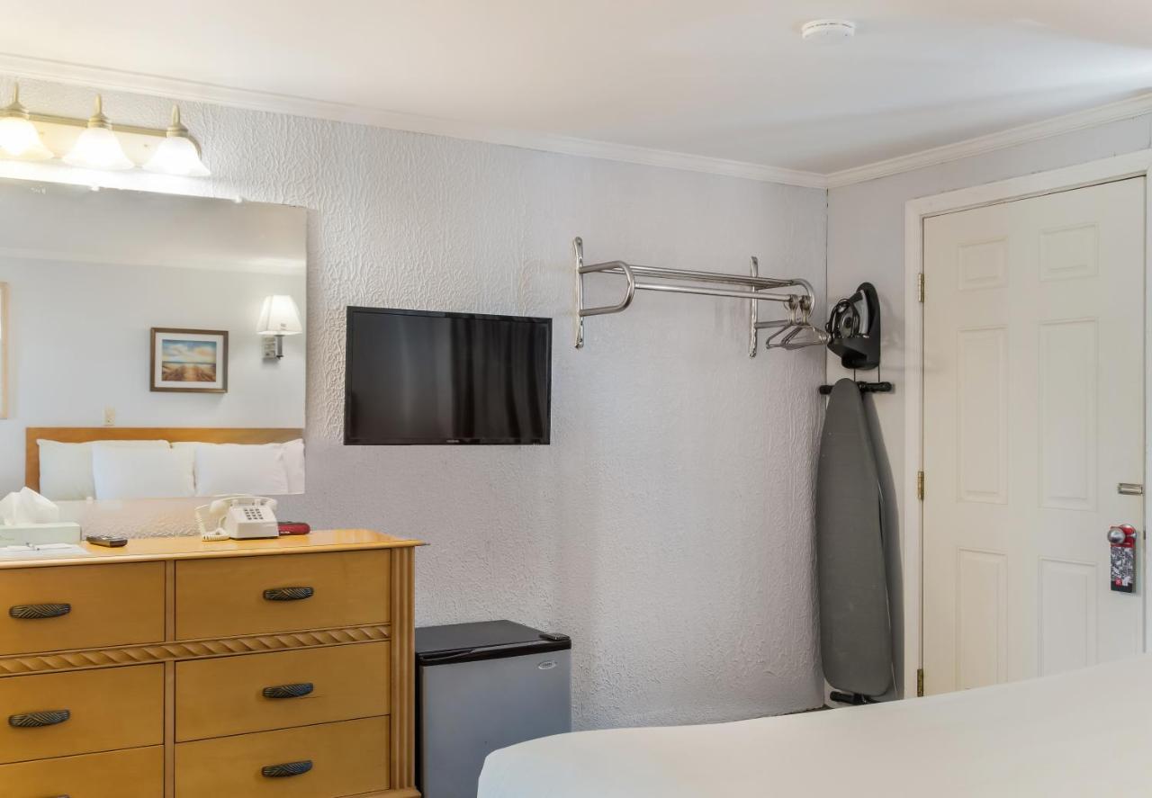 Americas Best Value Inn Hyannis הייאניס מראה חיצוני תמונה